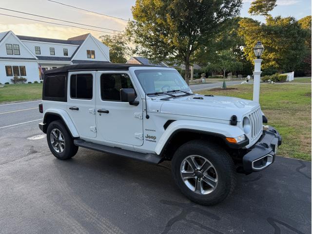 Photo of 2021 White Jeep Wrangler Unlimited