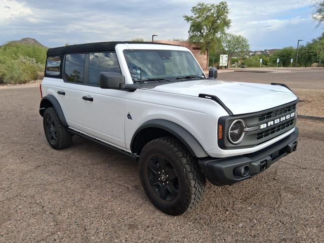 Photo of 2024 White Ford Bronco
