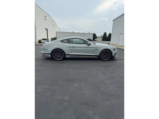 Photo of 2021 Gray Ford Mustang