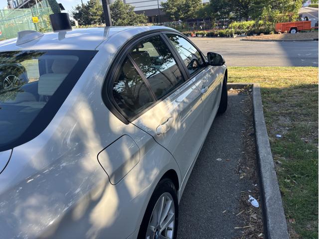 Photo of 2018 White BMW 320
