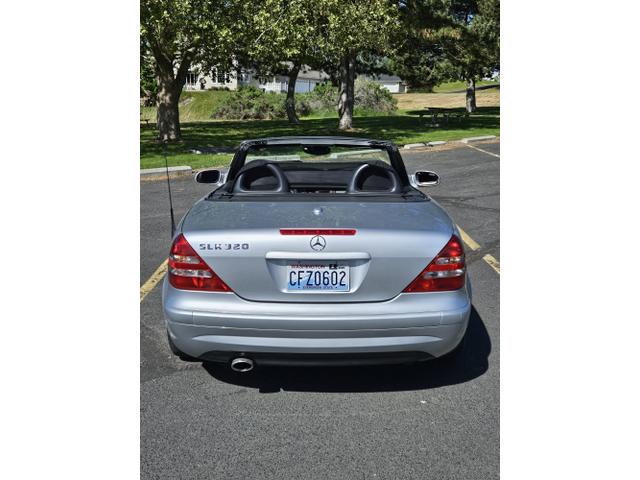 Photo of 2002 Silver Mercedes-Benz SLK-Class