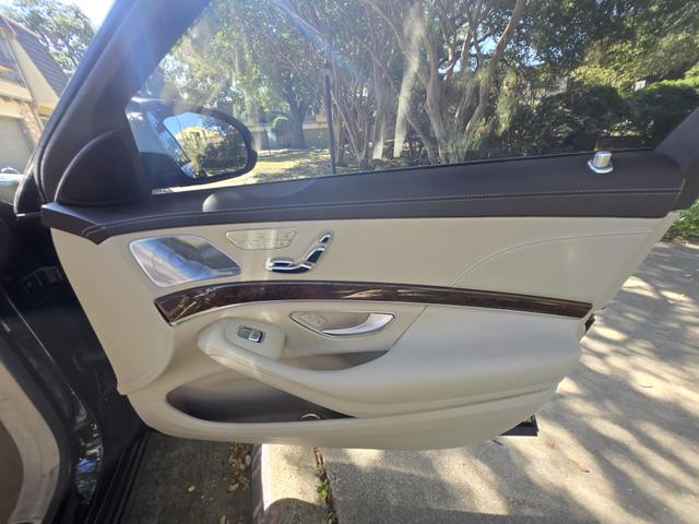 Photo of 2015 Black Mercedes-Benz S-Class