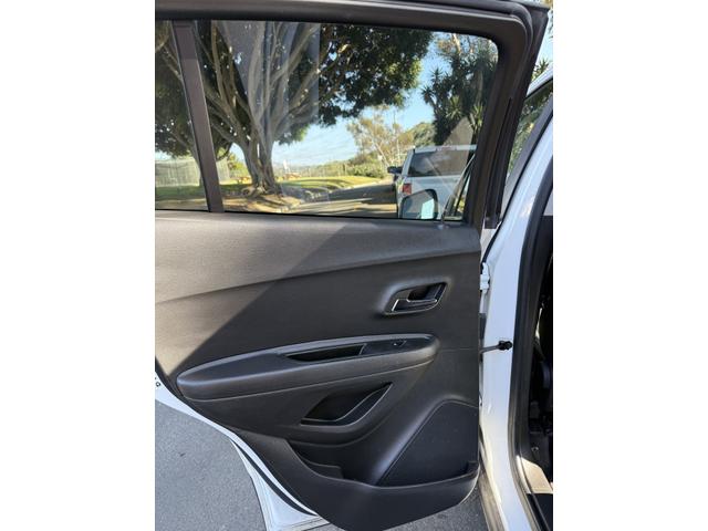 Photo of 2018 White Chevrolet Trax