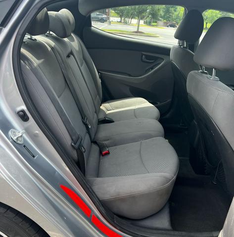 Photo of 2015 Silver Hyundai ELANTRA