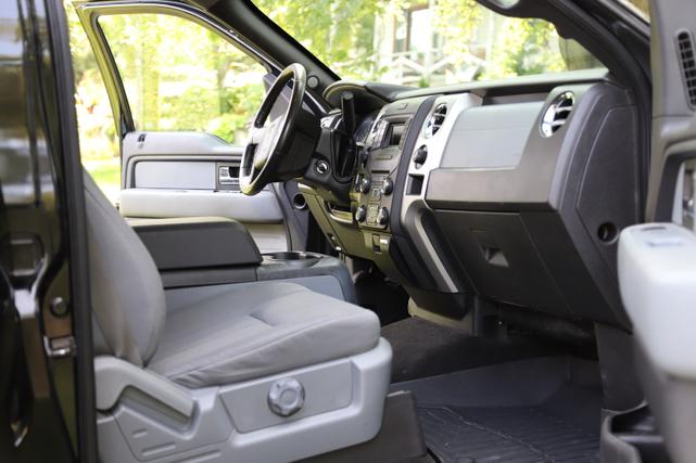 Photo of 2014 Black Ford F-150
