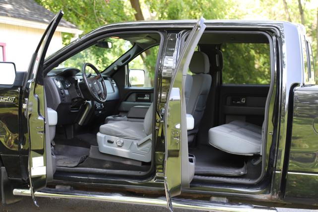 Photo of 2014 Black Ford F-150