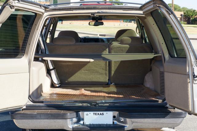Photo of 1999 Gold Chevrolet Tahoe