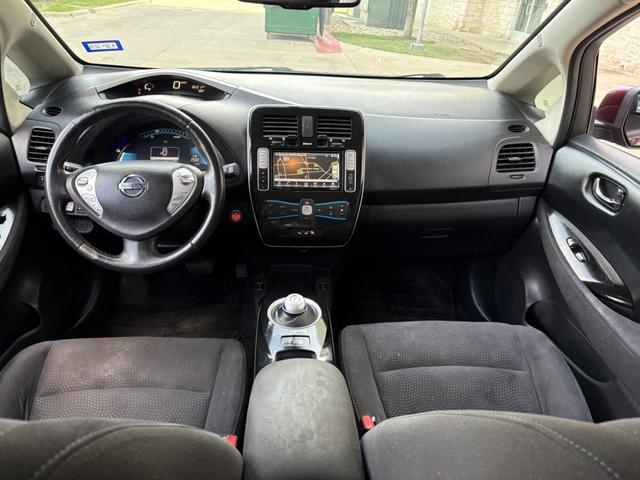 Photo of 2016 Red Nissan Leaf