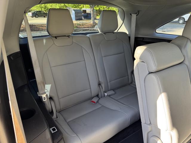 Photo of 2014 Silver Acura MDX