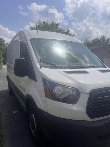 Photo of 2019 White Ford Transit-250