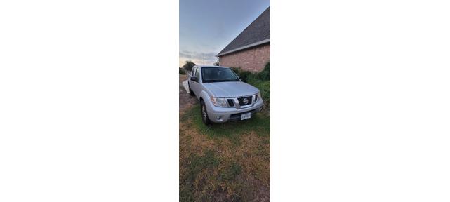 Photo of 2016 Silver Nissan Frontier