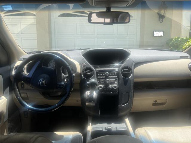 Photo of 2012 Brown Honda Pilot
