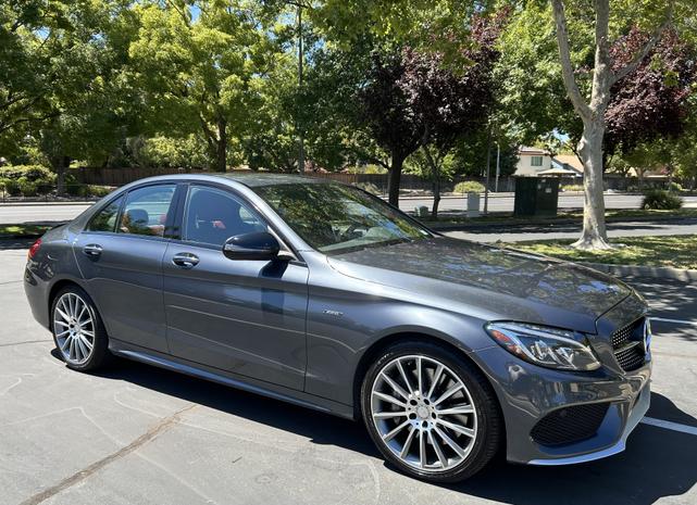 Photo of 2016 Gray Mercedes-Benz C-Class