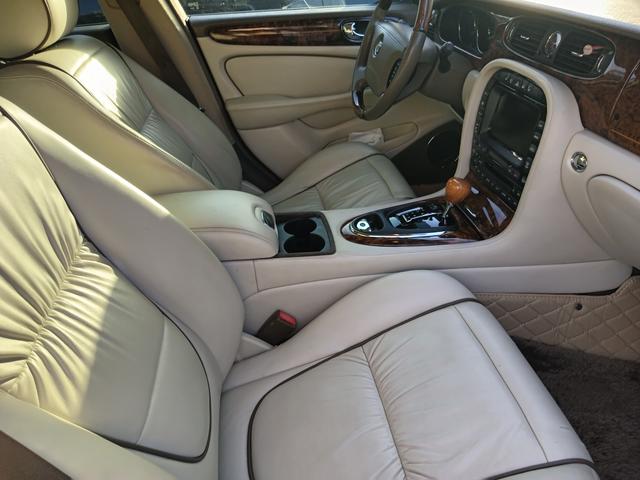 Photo of 2006 Blue Jaguar Vanden Plas