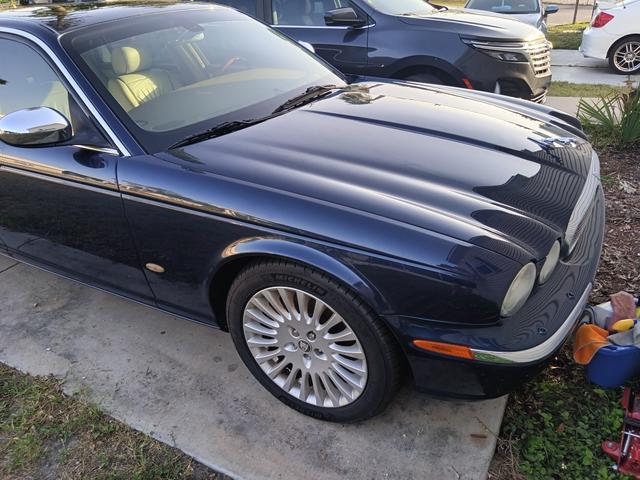 Photo of 2006 Blue Jaguar Vanden Plas