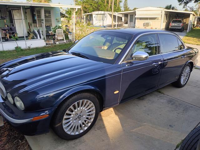Photo of 2006 Blue Jaguar Vanden Plas