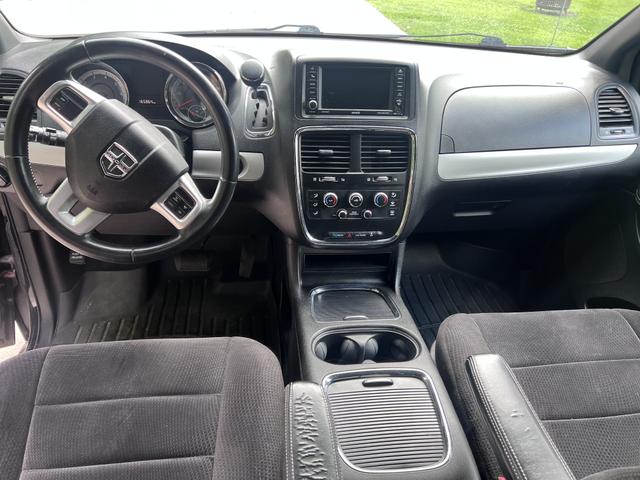 Photo of 2014 Black Dodge Grand Caravan