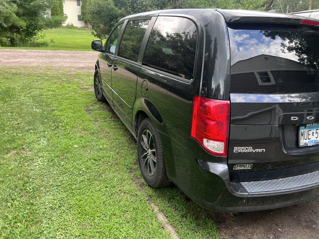 Photo of 2014 Black Dodge Grand Caravan