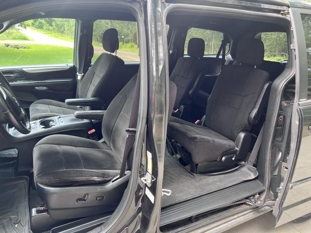 Photo of 2014 Black Dodge Grand Caravan