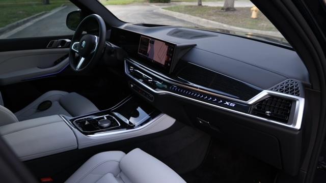 Photo of 2025 Blue BMW X5