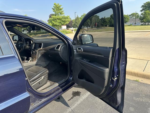Photo of 2015 Blue Jeep Grand Cherokee
