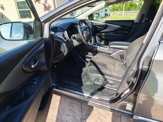Photo of 2020 Gray Nissan Murano