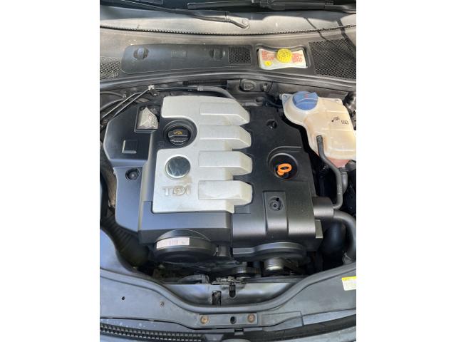 Photo of 2004 Silver Volkswagen Passat