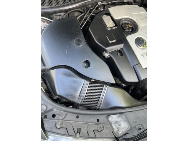 Photo of 2004 Silver Volkswagen Passat