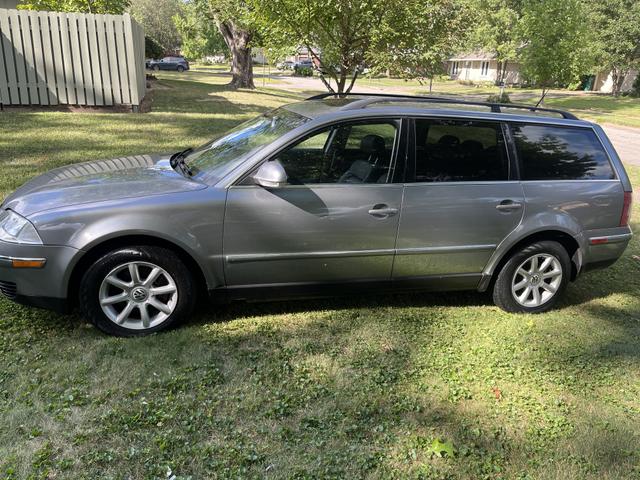 Photo of 2004 Silver Volkswagen Passat