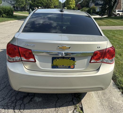 Photo of 2016 Gold Chevrolet Cruze Limited