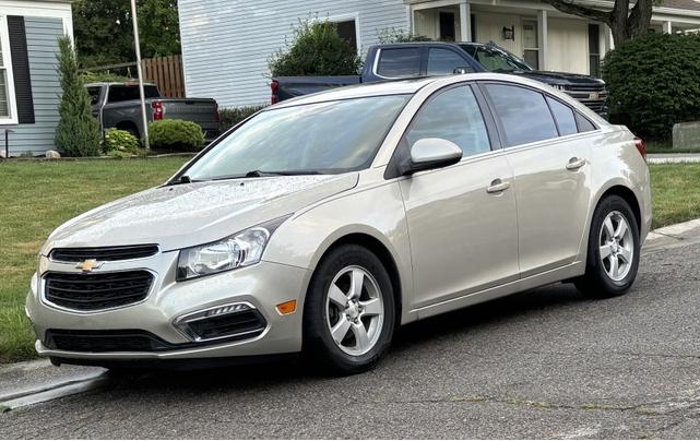 Photo of 2016 Gold Chevrolet Cruze Limited
