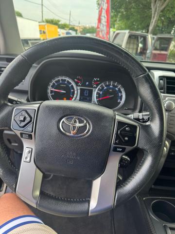 Photo of 2015 Black Toyota 4Runner