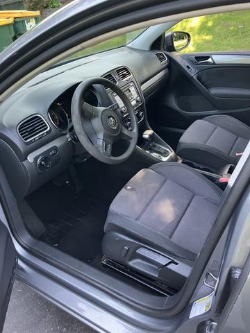 Photo of 2010 Gray Volkswagen Golf