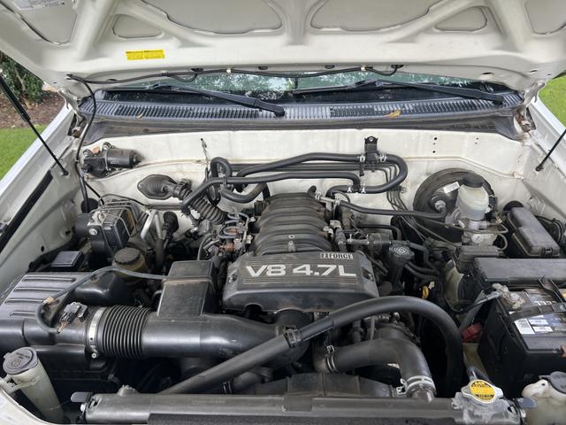 Photo of 2007 White Toyota Sequoia