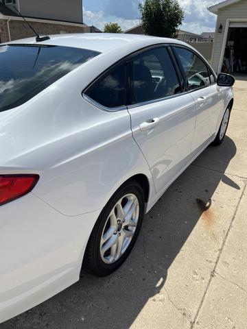 Photo of 2014 White Ford Fusion