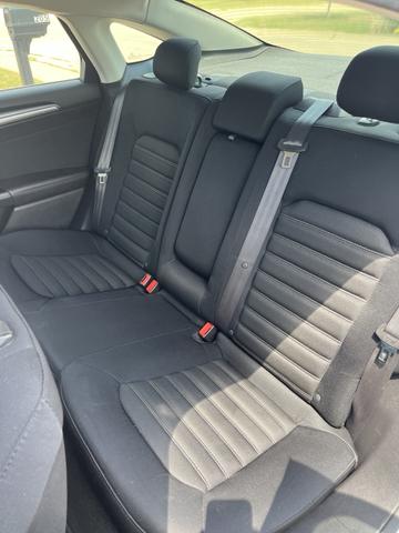 Photo of 2014 White Ford Fusion