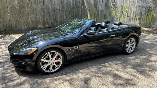 Photo of 2011 Black Maserati GranTurismo