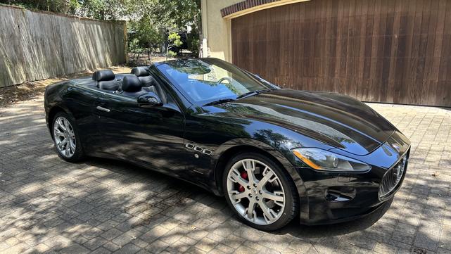 Photo of 2011 Black Maserati GranTurismo