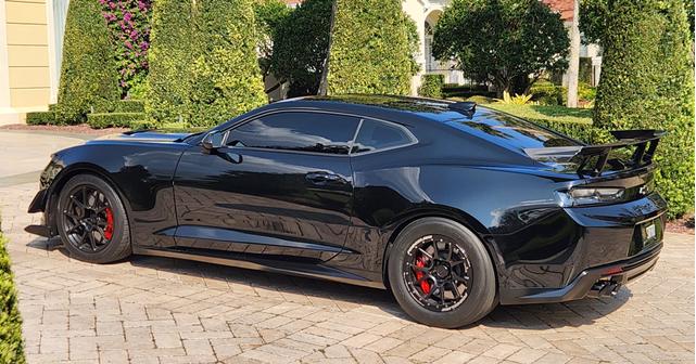 Photo of 2018 Black Chevrolet Camaro