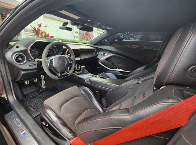 Photo of 2018 Black Chevrolet Camaro