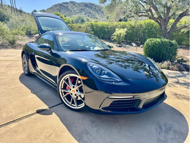 Photo of 2017 Black Porsche 718 Cayman