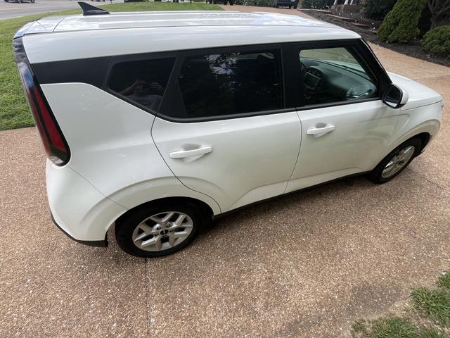 Photo of 2023 White Kia Soul