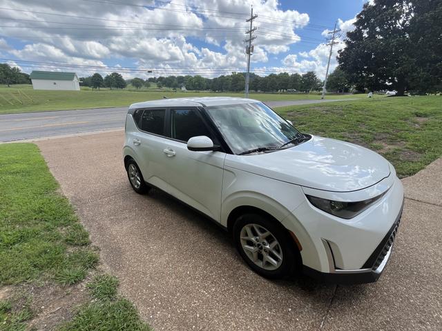Photo of 2023 White Kia Soul