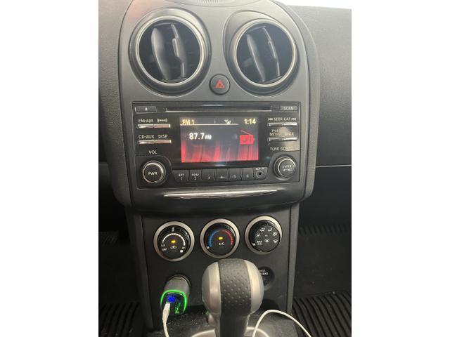 Photo of 2013 Silver Nissan Rogue