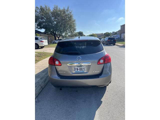 Photo of 2013 Silver Nissan Rogue
