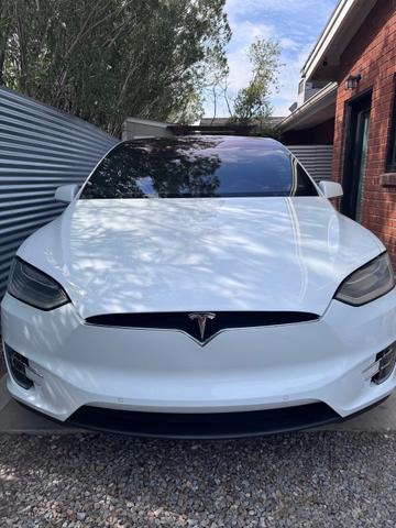Photo of 2017 White Tesla Model X