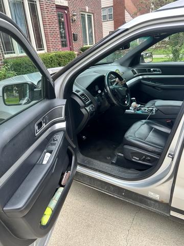Photo of 2016 Silver Ford Explorer