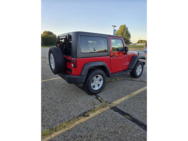 Photo of 2012 Red Jeep Wrangler