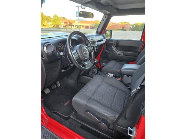 Photo of 2012 Red Jeep Wrangler
