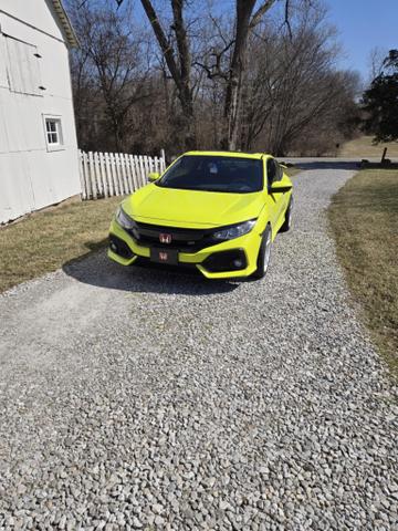Photo of 2019 Yellow Honda Civic Si
